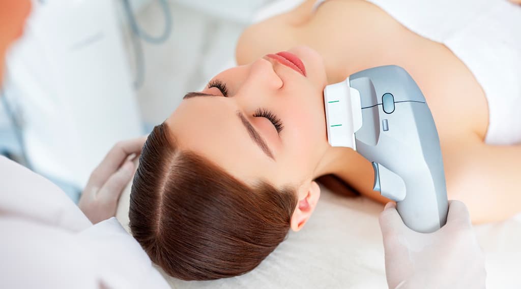 The Ultimate Non-Surgical Facelift: How HIFU Technology Can Help You Look Years Younger!