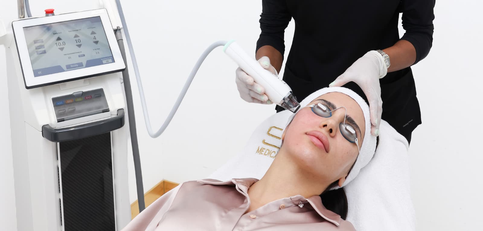 Moxi® Laser Treatment in Dubai & Abu Dhabi